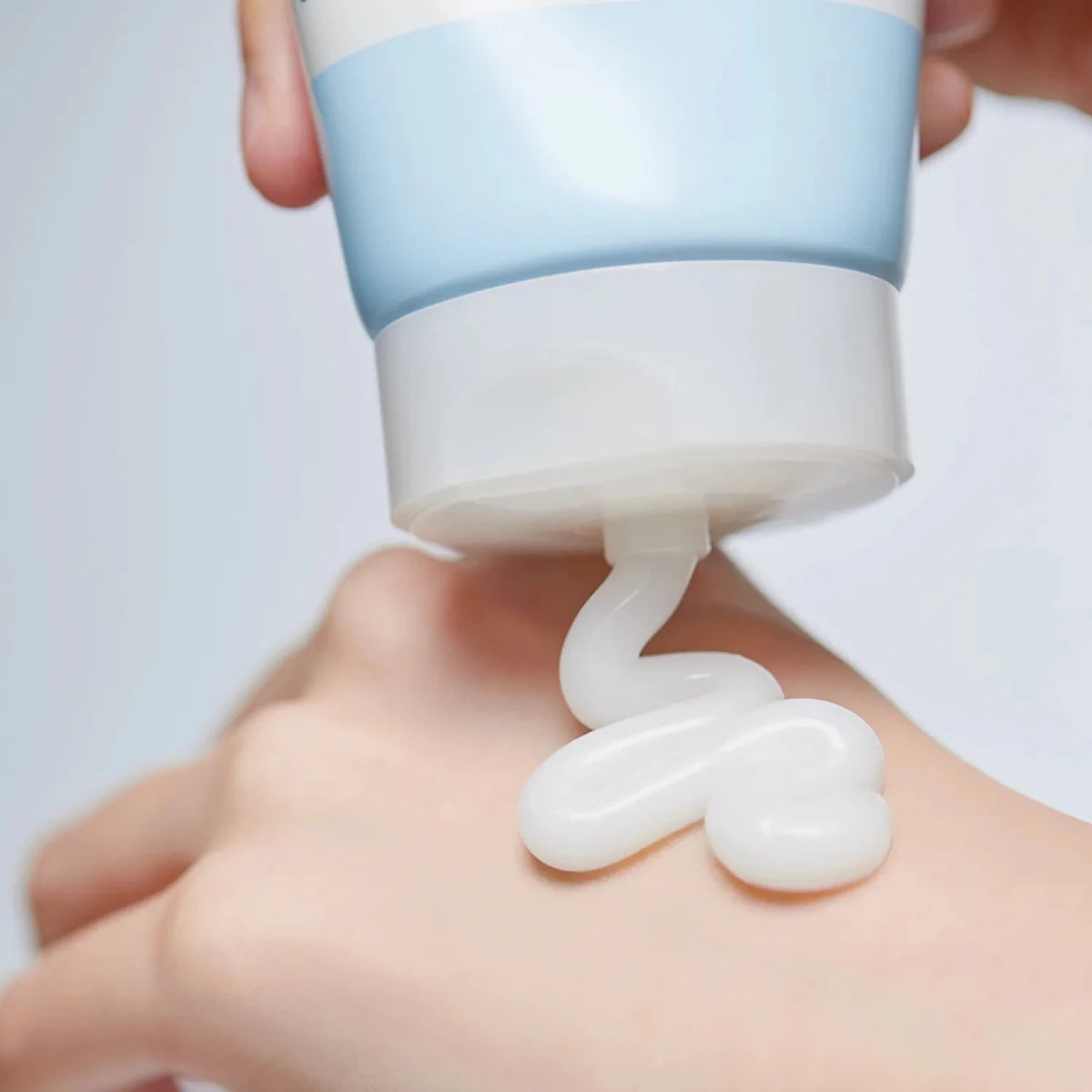 ILLIYOON 神經醯胺舒緩凝膠 175ml - Beautitu.com